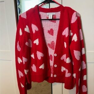 heart shaped sweater ❤️